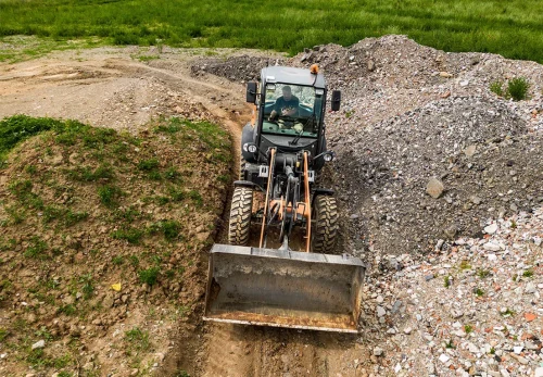 Ładowarka kompaktowa 21F 🚜 Ładowarki kompaktowe 21F 🚜 🚜 Ładowarka średnia 21F 🚜