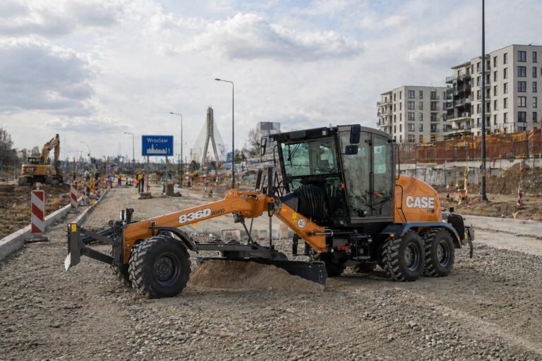 Równiarka drogowa CASE 836D AWD EH 13 ton gwarancja serwis - zdjęcie 1